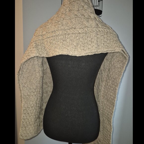 NWT ARAN WOOLEN MILLS Double Wide and Long 100% Merino Wool Scarf/Wrap - Picture 4 of 16